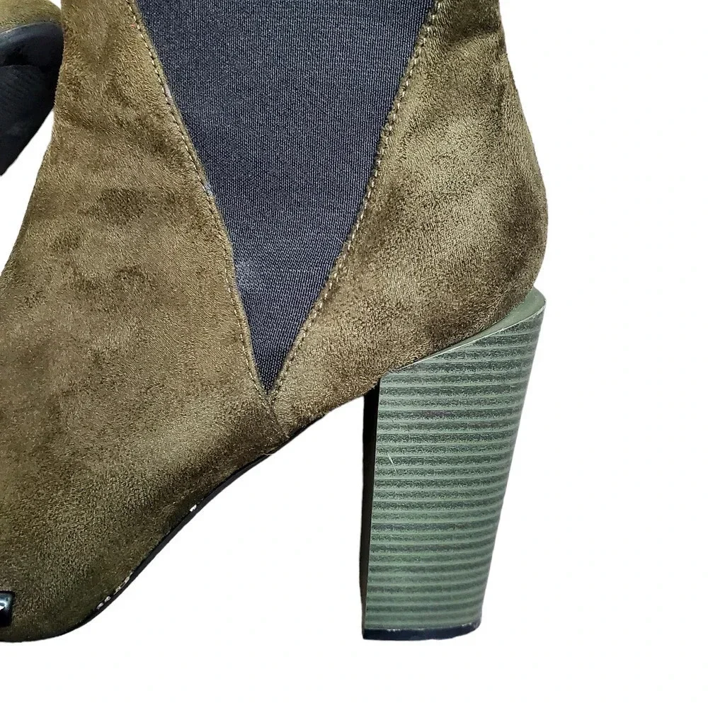 Cape Robbin Green Suede Bemice Booties‎